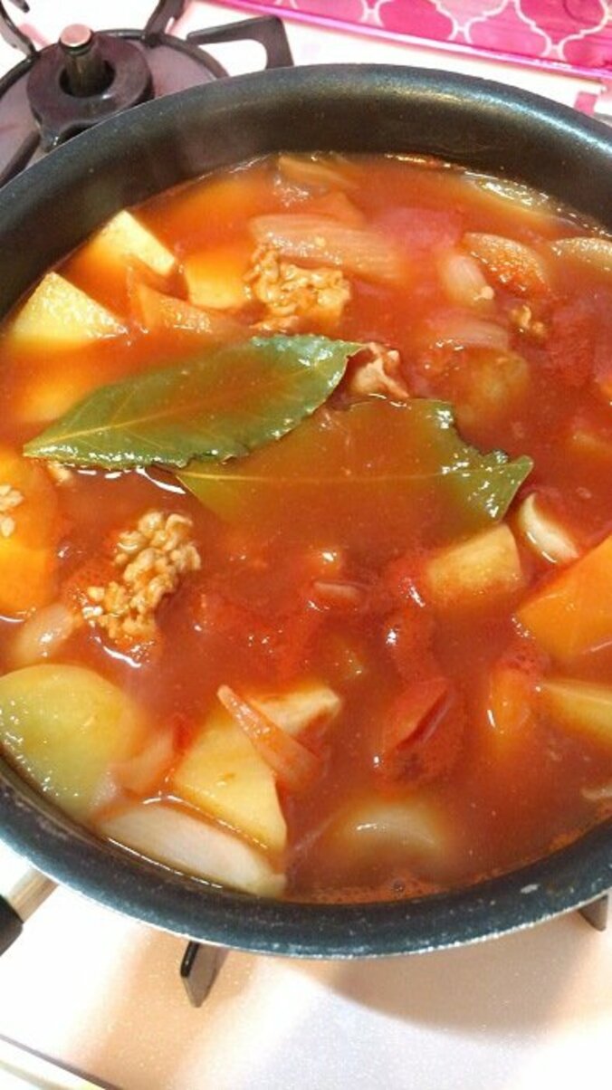 上原さくら、トマトカレーのアレンジレシピを公開「トマト味が染みて絶対美味しい」 1枚目