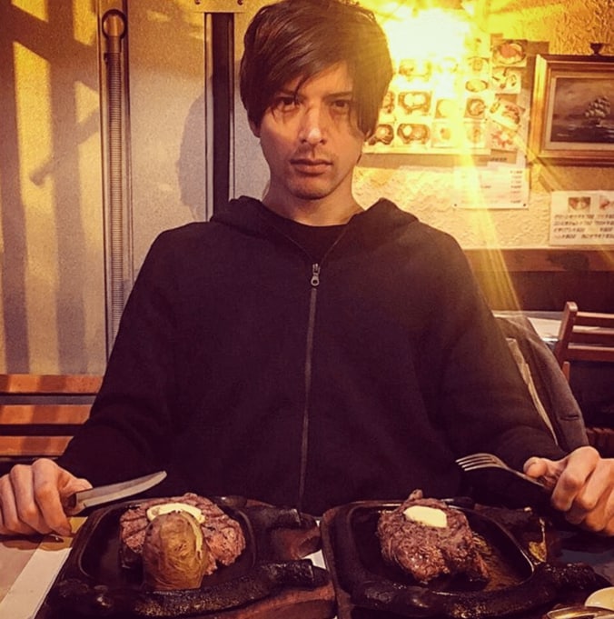 山田孝之、城田優＆赤西仁と焼肉に　左手に光る「結婚指輪」にファン衝撃 2枚目