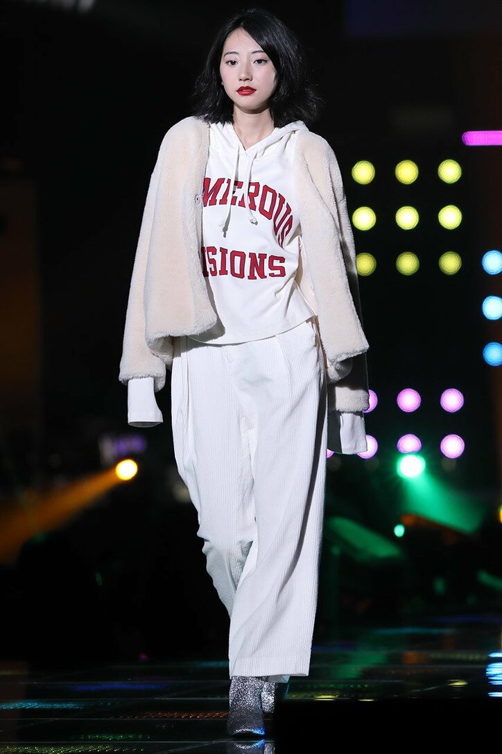 【画像集】桐谷美玲と河北麻友子がキスも！　人気モデルが一堂に！　 - 東京ガールズコレクション2017A/W