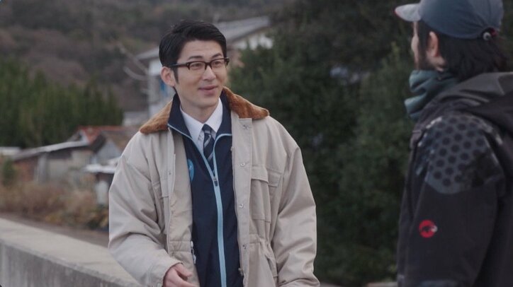 謎のイケメン外国人“ニーハム”の目的は？ 豹変ぶりに視聴者「可愛い」／ドラマ『ニーハムの旅』