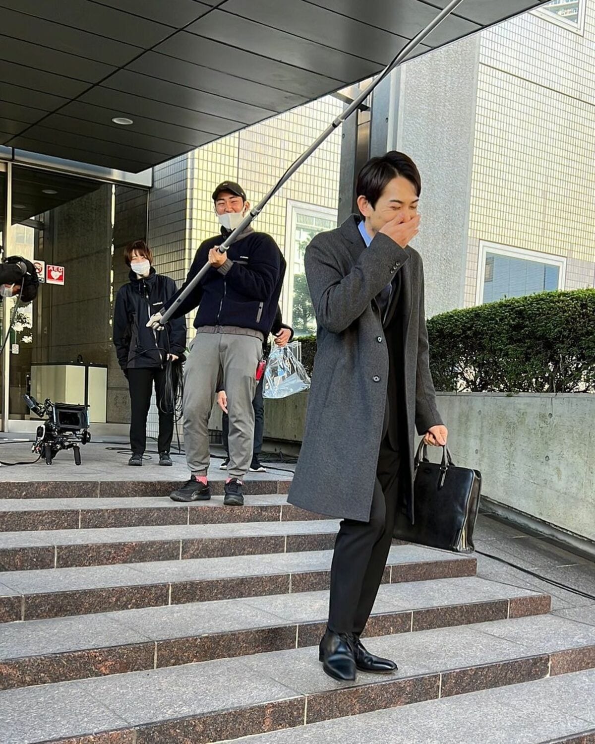 SUPER RICH』町田啓太が撮影中に“ツボにハマる”！「笑い方もお