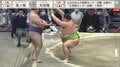 5連勝の流れに乗って“バンザイポーズ”推し力士を応援するファンも笑顔で全力拍手、タオルぶんぶん
