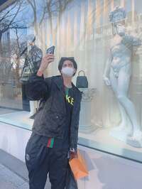 川崎希『ルイヴィトン♡』