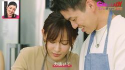 田中みな実似の33歳美女「力、抜いて…」恋愛経験ゼロの男性に優しく料理指導、大人のアプローチに男性がニヤニヤドキドキ