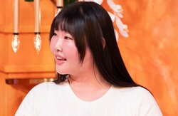 Mカップグラドル、胸のせいでやりにくい“家事”を明かす「結構痛いので…」