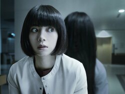 YouTuberの自撮り動画に映り込む容赦ない恐怖映像　『貞子』より特報映像解禁