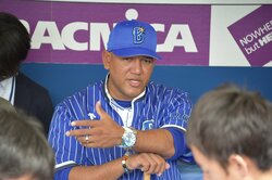 横浜DeNAラミレス監督「ロペスは間もなく戻る」　先発の今永には「去年と同じでは、また打たれてしまう」と注文も