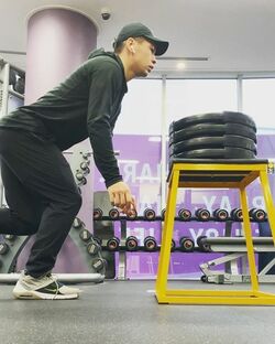 鈴木竜士、驚異の“片脚ジャンプ動画”公開 ファンからは「ずっとみてられます」の声