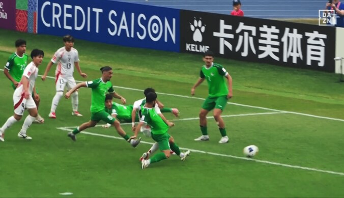 「激アツすぎる」ラッキーボーイが窮地の日本代表を救った！ 石井久継が“絶品パス”で高岡伶颯の同点弾をアシスト「またゴールに絡んでる！」【U20アジアカップ】 3枚目