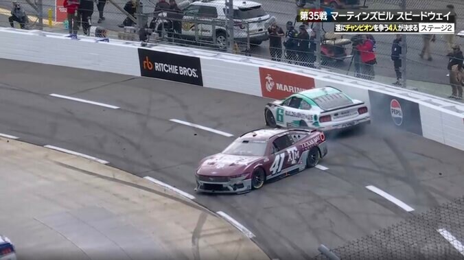スピンした車の脇を「ギリギリ抜けていきました」 41歳ベテランレーサー、驚異の危機回避テクニックに「うまい」称賛の声 3枚目