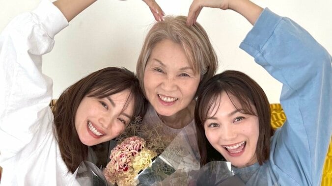 【写真・画像】“エビちゃん”の母親（70）が登場 娘2人と“ほぼ同じスタイル”に 「背高い！」「足が長い」「スタイル良すぎ」の声　1枚目