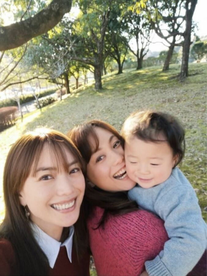 蛯原英里、子ども達と動物園を満喫「なんと閉園まで楽しんじゃいました」 1枚目