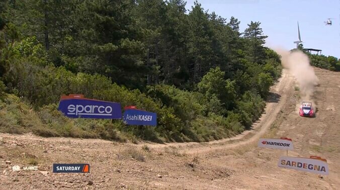 ダウンヒルで猛スピードのまま激走