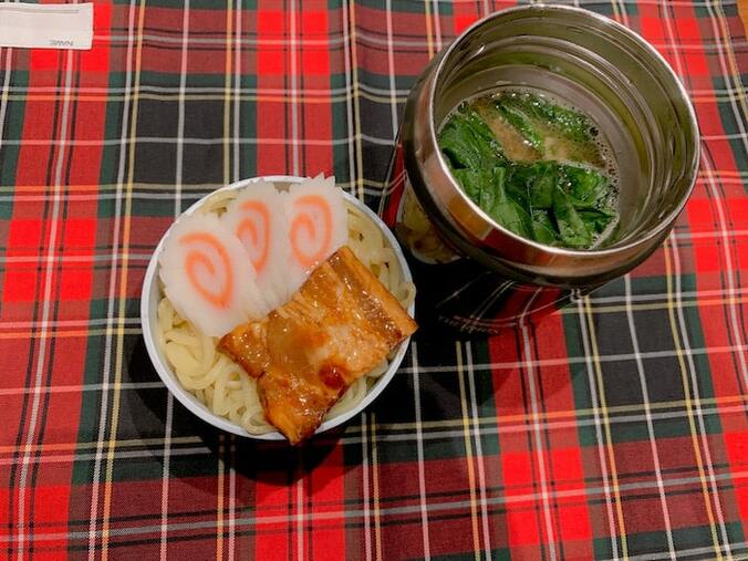  飯田圭織、息子のリクエストに応えた“ラーメン弁当”を公開「感想が楽しみ」  1枚目