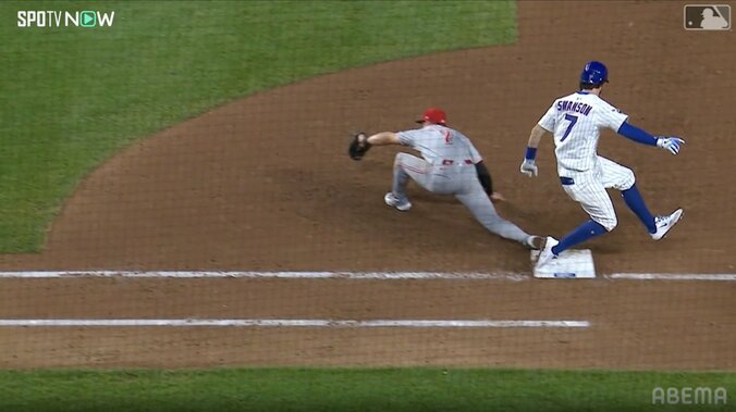 球場騒然！カブス歓喜の同点劇が“幻”に…タイミングはセーフも「踏んでない」 判定覆った“まさかのプレー”に「勘弁して」 2枚目