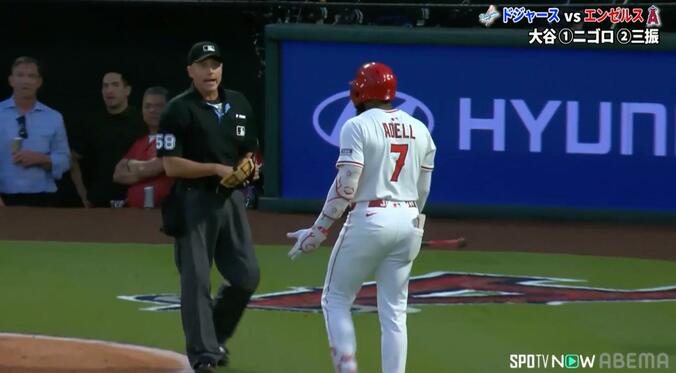 【写真・画像】山本由伸の対戦相手がまさかの事態に…「何言ったの!?」「マジで何したんだ」三振判定後に激昂→衝撃退場の一部始終　1枚目