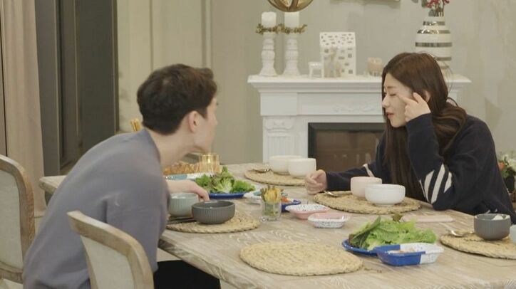 クール美女が好きな男子に仕掛ける!アピールが加速「目をよく見て」「エクボもあるよ」