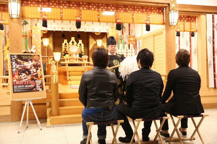 アニメ『DRIFTERS』生放送特番で中村悠一、内田直哉、斎賀みつきが魅力を語る