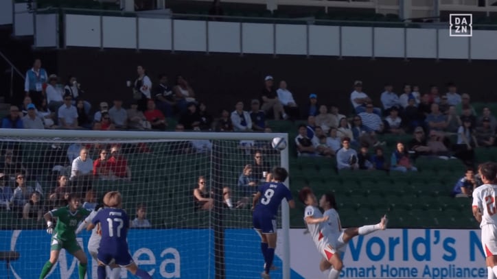 長谷川唯のクロスを清家貴子が頭で合わせてゴール