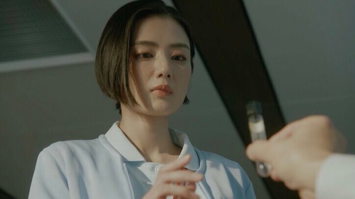 【写真・画像】反町隆史、入院していた妻が病院内で不倫していた…相手を知り大発狂!修羅場展開に『グレイトギフト』5話 2枚目