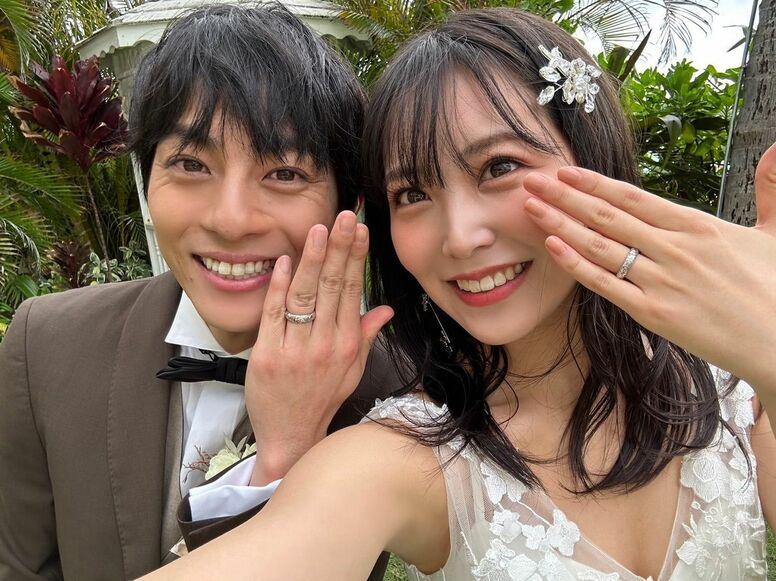 白間美瑠、“4歳年上夫” 俳優・永田崇人と結婚指輪を見せるラブラブ写真に反響『私たち結婚しました 5』出演を報告