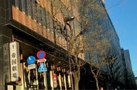 薬丸裕英『ヒガシの舞台を観劇』