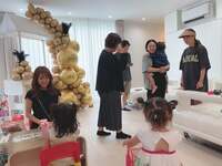 アレクサンダー『誕生日パーティー』