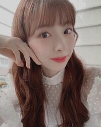 NiziU・ミイヒ、キュートなドアップセルフショットに悶絶の声「めちゃ可愛いやんビジュ良すぎ」「スーパーかわいい！」