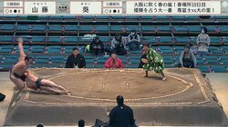 0.1％の超レアな決まり手で館内が沸いた瞬間 体重2倍の力士を撃破した小兵の技【五月場所 注目の若手力士】
