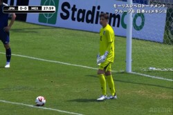 「ネクスト彩艶だ」U-20日本代表GKの“低弾道ピンポイントフィード”に称賛続々！「キック上手い」「良い質のボール」ピサノ・アレックス幸冬堀尾が攻撃の起点に