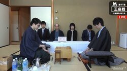 永瀬“二冠”誕生か　勝てば王座奪取　斎藤慎太郎王座 対 永瀬拓矢叡王 対局開始／将棋・王座戦五番勝負