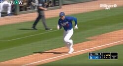 「ぶつかったら死ぬな…」「怖っ！」大谷翔平が急加速して猛突進→ド迫力すぎる“爆速タッチアップ”が炸裂した瞬間　走塁革命で進化したランニングにスタジアム騒然