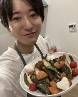 「理想の旦那さんすぎる」「ハート型かわいい」浅香航大、手作り料理とのショットにファン歓喜