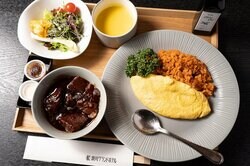 藤井聡太王将、前年に続き「しあわせの青い玉子のオムライス」を注文 羽生九段は「うな重」でパワーチャージ／将棋・王将戦七番勝負第1局