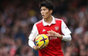 「大きく貢献」「先制点の起点に」左SBで攻撃参加も目立った冨安健洋に現地紙も高評価「特筆すべきは左足のクロス」