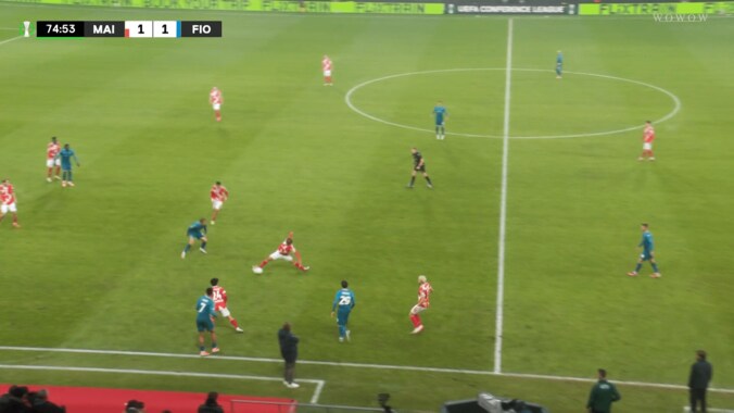 【写真・画像】スタジアム大熱狂！佐野海舟、劇的決勝点をアシスト「本当に凄いな」「スーパーだ」華麗フェイク→絶妙クロスの一部始終　1枚目