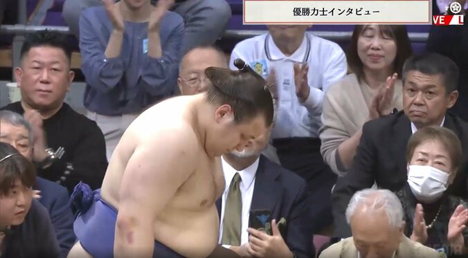 四方に深々と一礼「実際の様子」