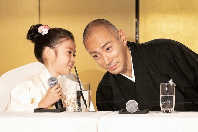 海老蔵、長女・麗禾ちゃんの成長を語る「麻央のDNAのおかげ。喜んでいると思います」 1枚目