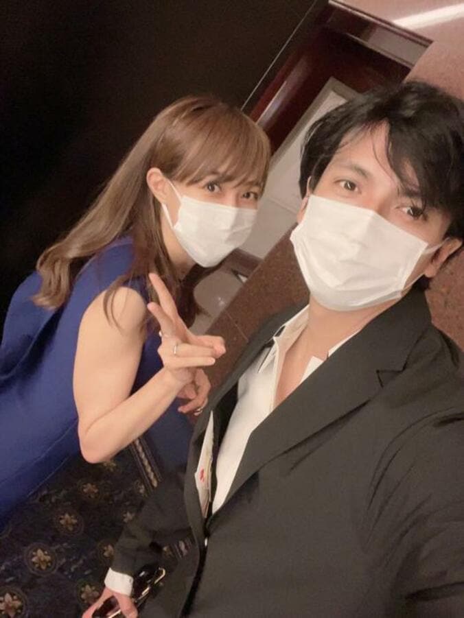  アレク＆川崎希、元AKB48・成田梨紗の結婚式でエスコート「かなり緊張した」  1枚目