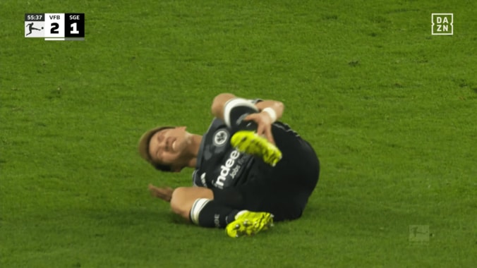 悶絶する堂安律