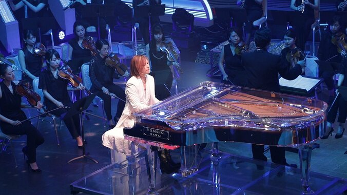 YOSHIKI、オーケストラをバックに “ウルトラFES” のラストを飾る　『復活』への第1歩 2枚目