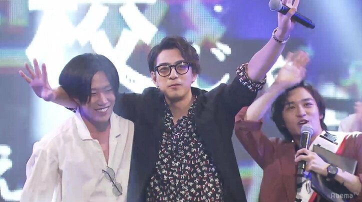 三浦翔平と早乙女太一が生放送でキス！「イケメンずラブ」と視聴者大興奮