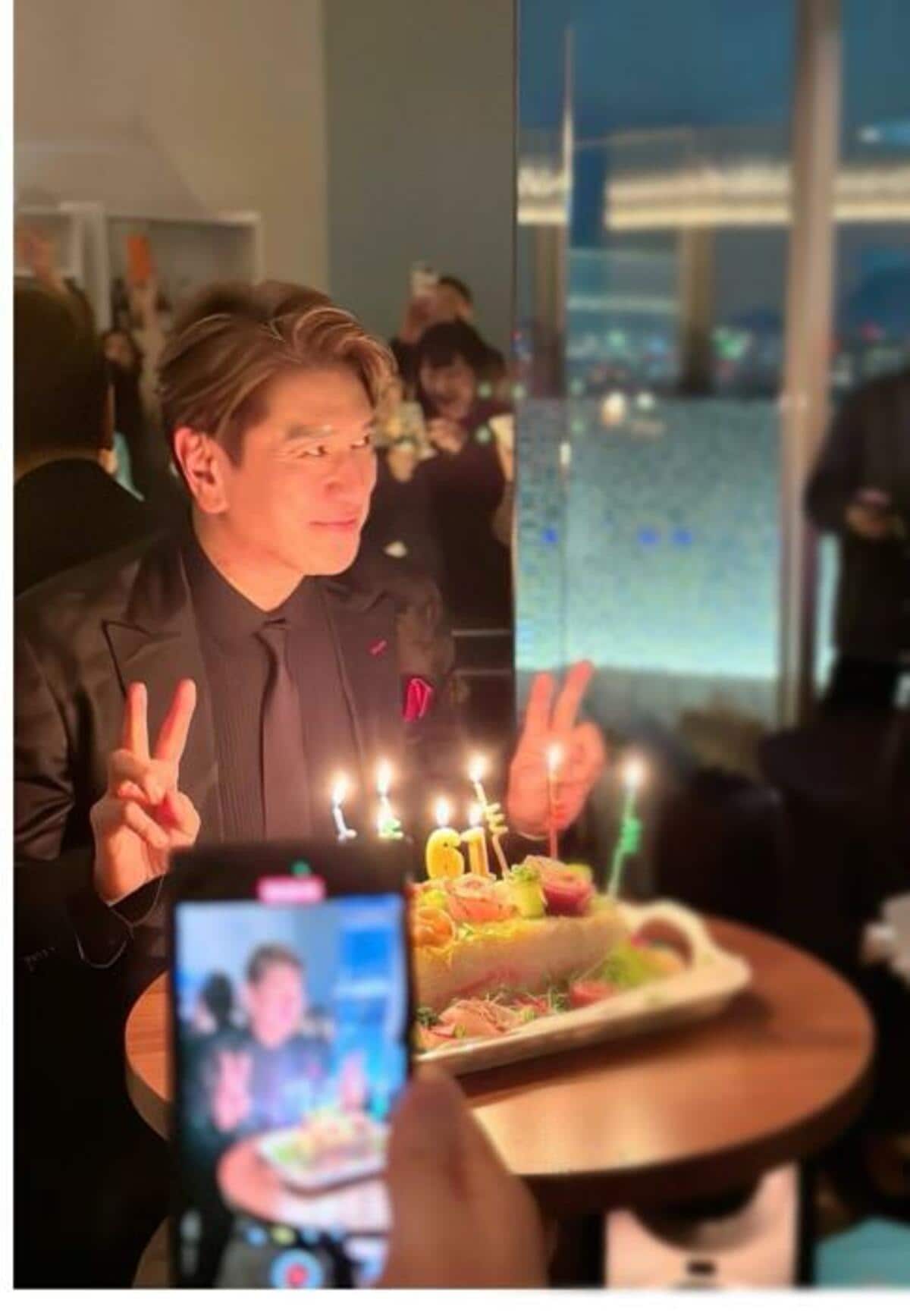 川崎麻世、GACKTから届いた61歳の誕生日プレゼントを公開「お祝いLINE 