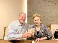 デヴィ夫人『神楽坂「森ふじ」にて 吉幾三さんと♪』