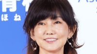 松本伊代(58)夫・ヒロミ(58)を隠し撮り おしどり夫婦の仲むつまじい2ショット