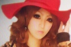 元アイドルの福岡美女、規格外の女子高生時代を明かす「教室で…」