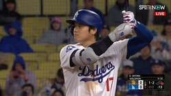 大谷翔平、貴重なメジャー“初体験”？キャッチャーも捕れない“魔球”ナックルを打席でガン見「回転してない！！」