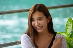 わがままボディのお姉さん、“癒し”たっぷりにゴリマッチョ男子に最後のアピール「今日はコレつけて待ってるね」『シャッフルアイランド Season3』最終回