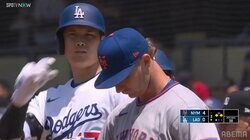 よくやった！大谷翔平にド軍ベテランが見せた“振る舞い” ボテボテ安打でも称賛→大谷も“合図”で応答…勝利への姿勢が光った一幕