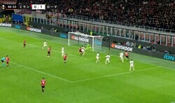 ミランにメッシいたっけ？ 超絶３人抜きドリブルにスタジアム熱狂！ 快速レフティーがローマ守備陣を完全に切り裂いた一部始終「えぐいって」「覚醒してる」「止まらない！」